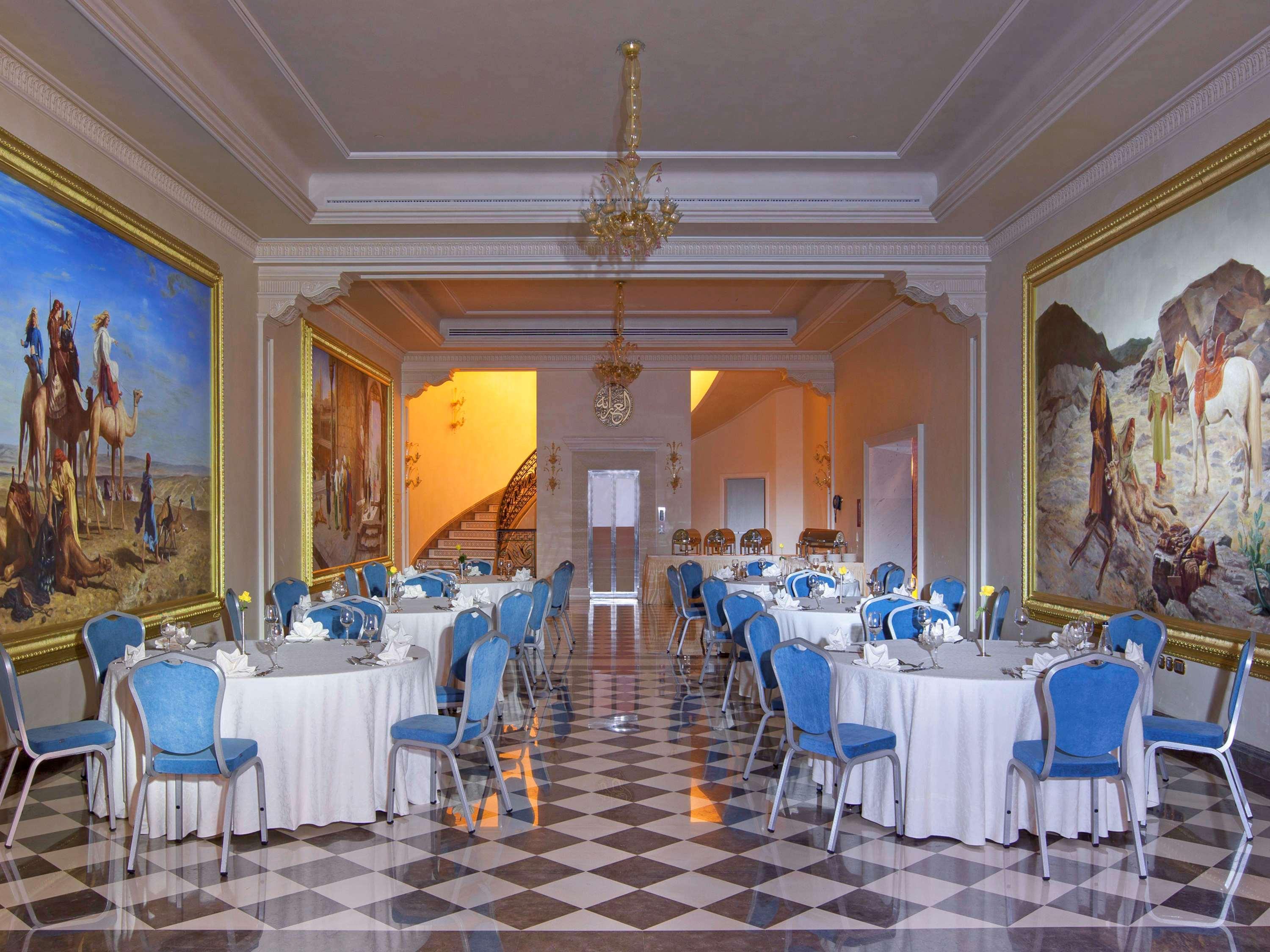 La Cigale Hotel Managed By Accor Доха Экстерьер фото The interior of the National Museum of the Republic of Dagestan
