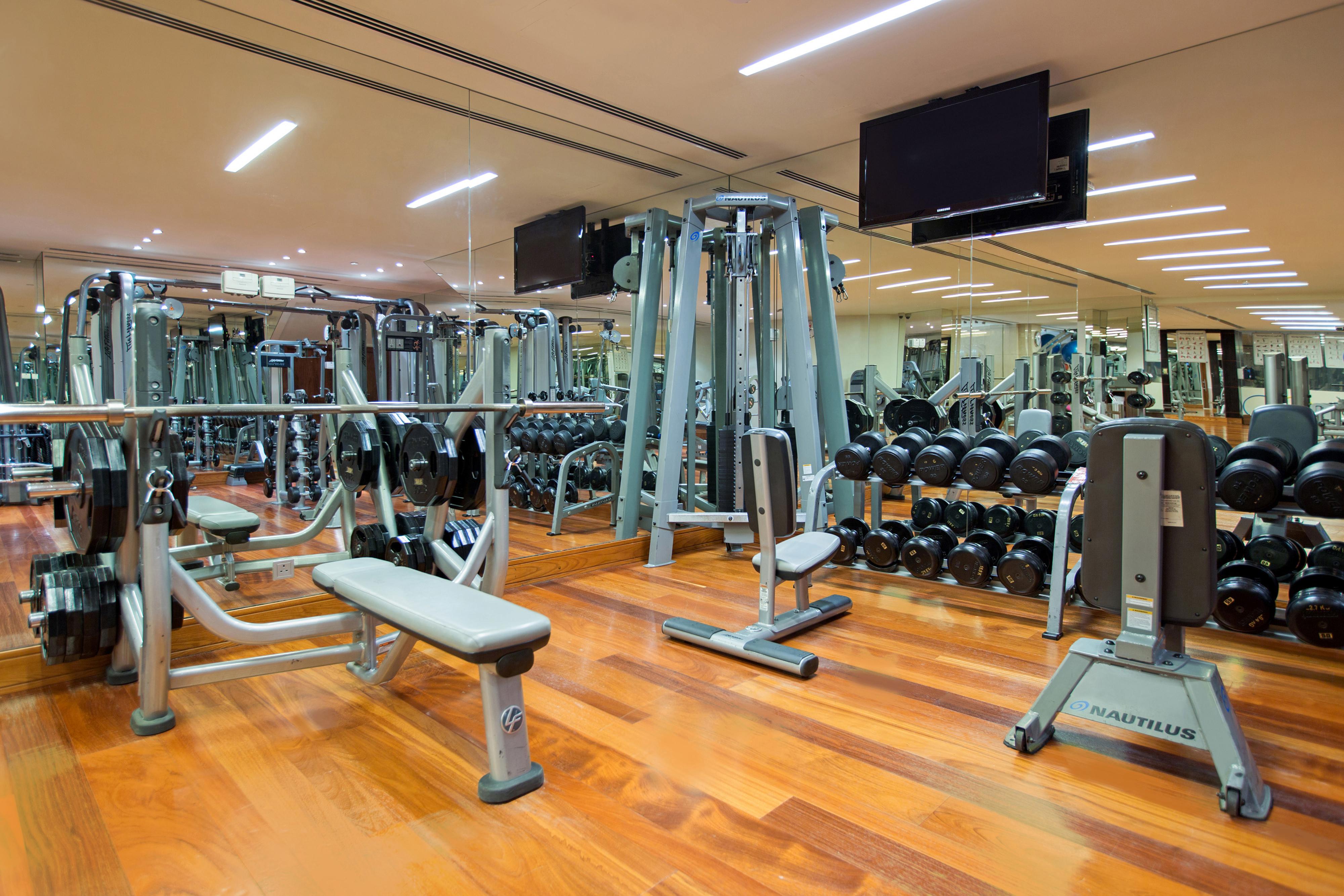 La Cigale Hotel Managed By Accor Доха Экстерьер фото A gym in a hotel