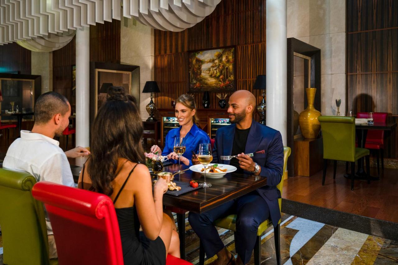 La Cigale Hotel Managed By Accor Доха Экстерьер фото The Bar