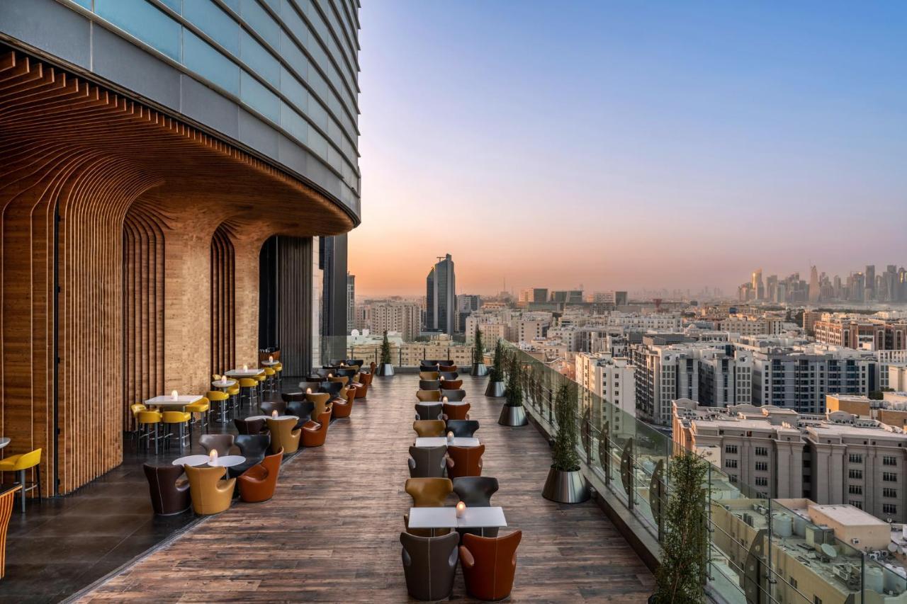 La Cigale Hotel Managed By Accor Доха Экстерьер фото The View at The Palm
