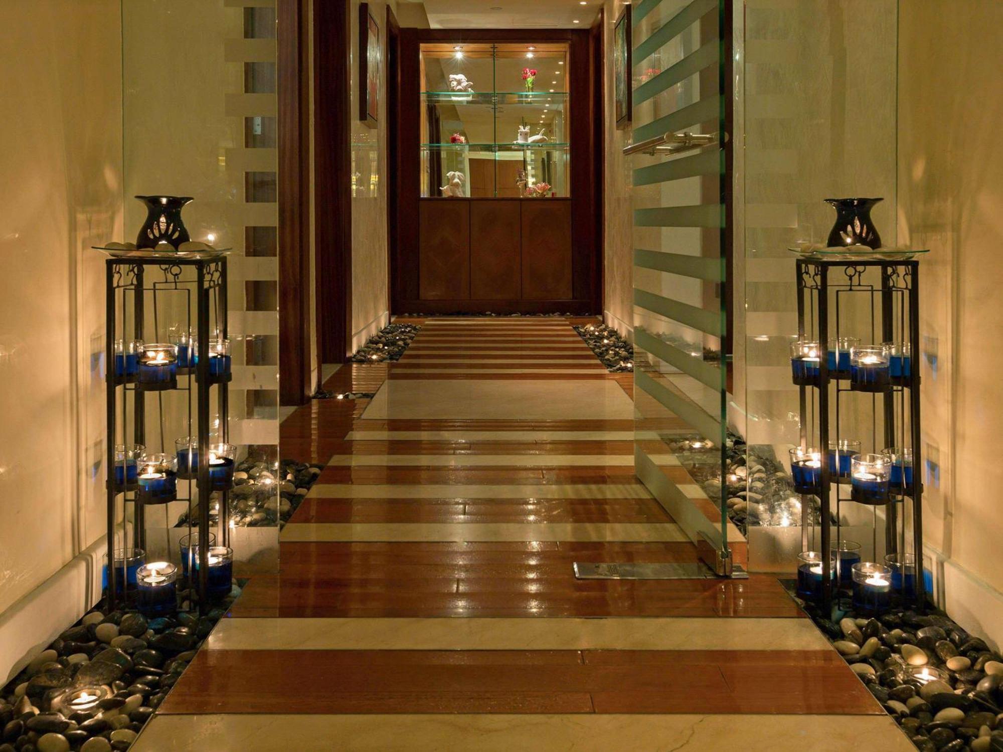 La Cigale Hotel Managed By Accor Доха Экстерьер фото Entrance to the spa at The Oberoi, Mumbai