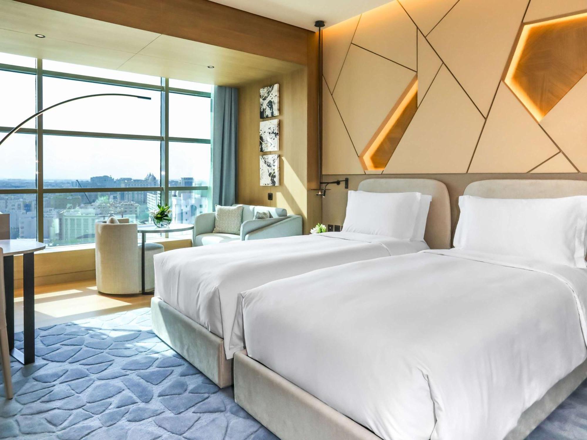 La Cigale Hotel Managed By Accor Доха Экстерьер фото Deluxe Room